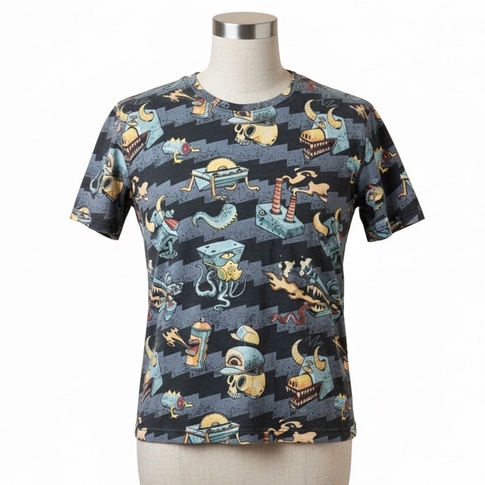 Cropp Regular Fit Tattoo Graphic T Shirt‎ Monster Skull Print Mens Small AOP